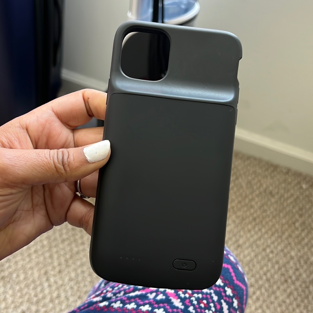 Portable iPhone 11 Pro Max charger.
